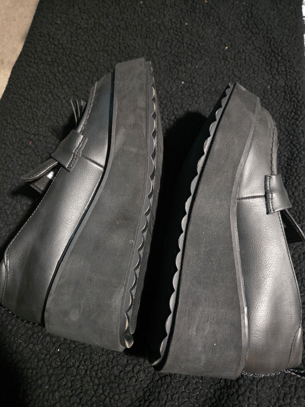 Rocket Dog Black Tassel Platform Loafers - Picture 4 of 6